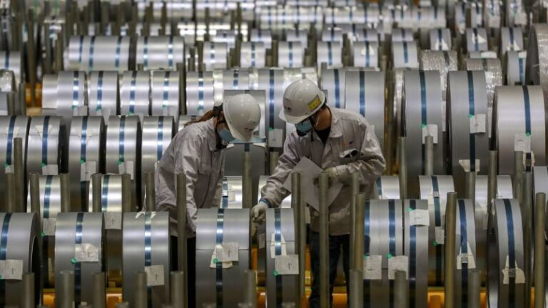 Actividad industrial en China cae por cuarto mes consecutivo