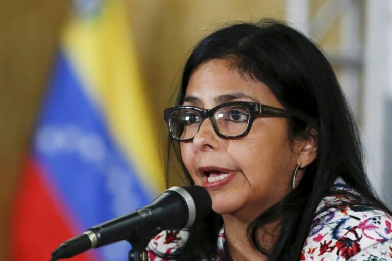 Delcy Rodríguez acusa a Almagro de sumarse a ExxonMobil para agredir al país