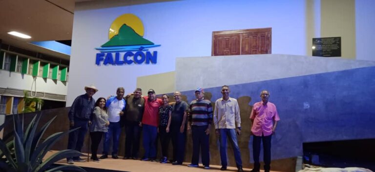 Siete emisoras comunitarias falconianas reciben certificado de funcionamiento por parte de Conatel