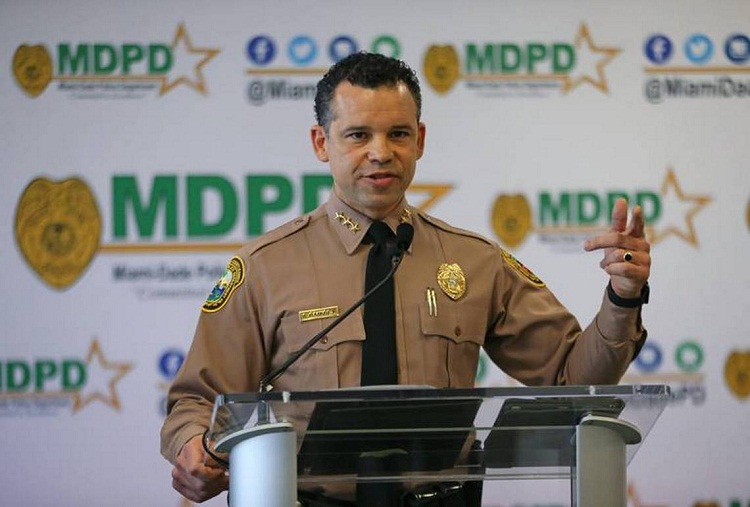 Director de Policía de Miami-Dade se disparó en la cabeza