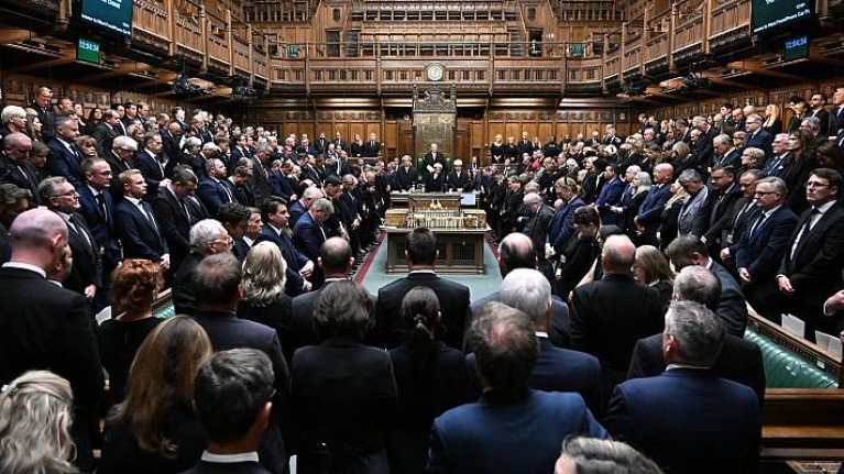 Parlamento británico aprueba la polémica ley sobre inmigración