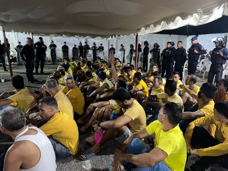 Aragua: Así trasladaron a los 107 presos que secuestraron a los policías en La Morita