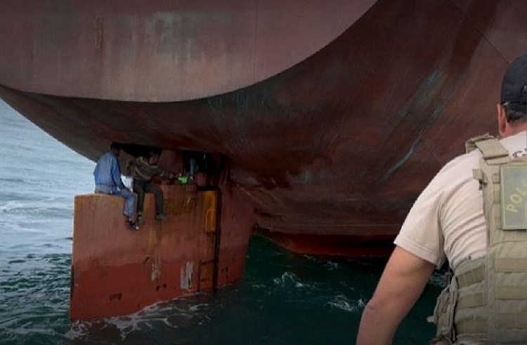 Brasil| Rescatan a cuatro hombres que cruzaron el Atlántico en timón de un barco
