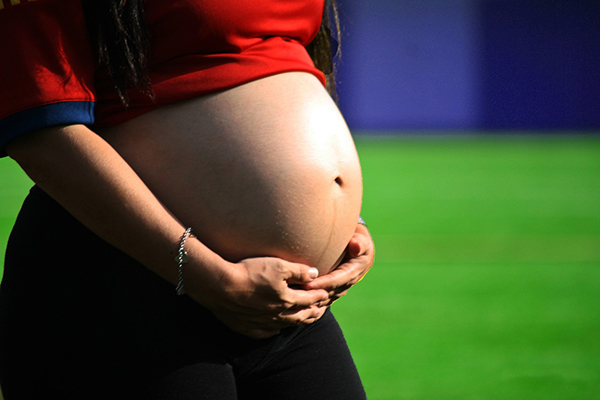 Falta de orientación sexual y planificación familiar se reflejan en los embarazos de adolescentes y jóvenes paraguaneras