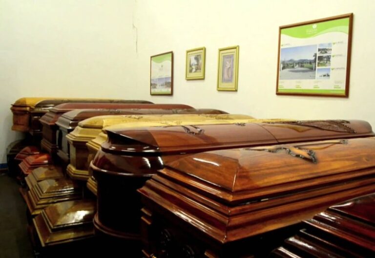Eduardo Valles: No es cierto que los servicios funerarios sean tan costosos
