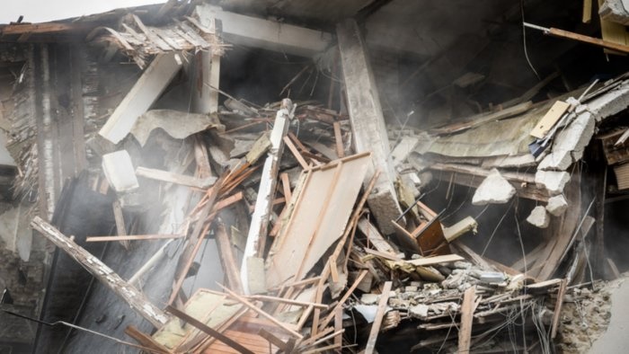 Al menos 12 muertos en derrumbe de edificio en Camerún