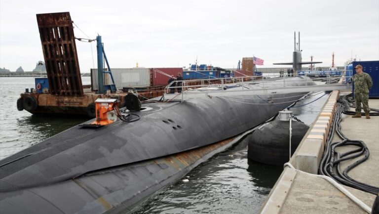 Corea del Norte amenaza tras despliegue de submarino de EEUU