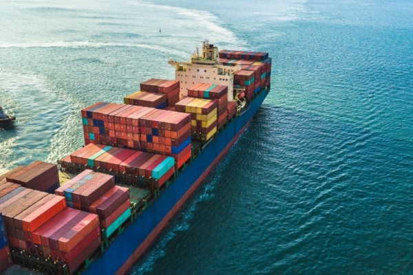 Aumentan los costos para los envíos de carga por barco hacia Venezuela