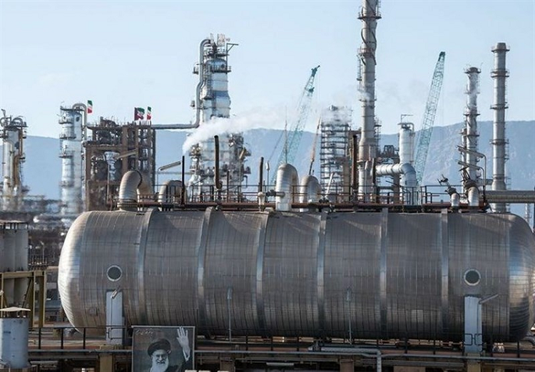 Irán presentó catalizador que procesará gasolina en Venezuela