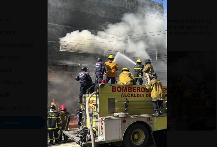 Un local comercial de tres pisos en Valencia se incendió