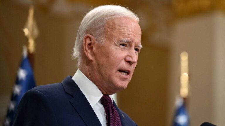 Los republicanos lanzan una investigación para destituir a Biden