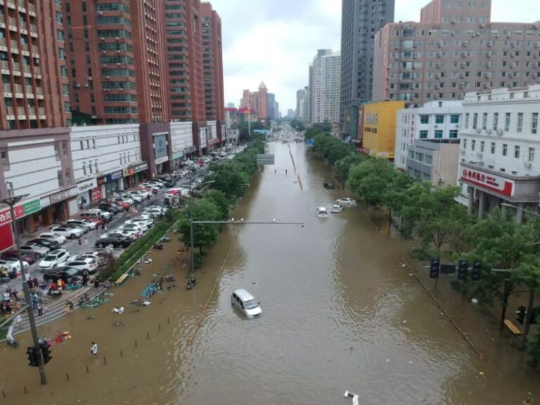 Lluvias dejan 4 muertos y 48 desaparecidos en China