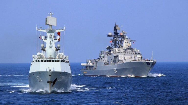 Rusia y China realizan maniobras navales en el Pacífico