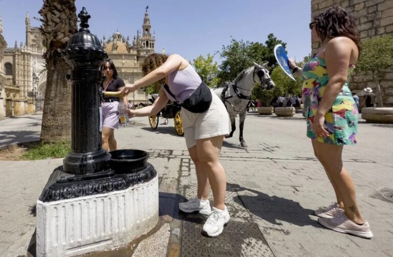 España sufre el pico de la ola de calor y los incendios dan respiro a Portugal