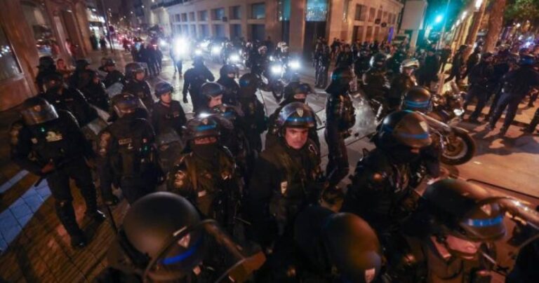 Detienen a cinco policías en Francia por la muerte de un hombre durante disturbios