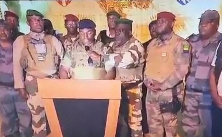 Militares toman el poder en Gabón
