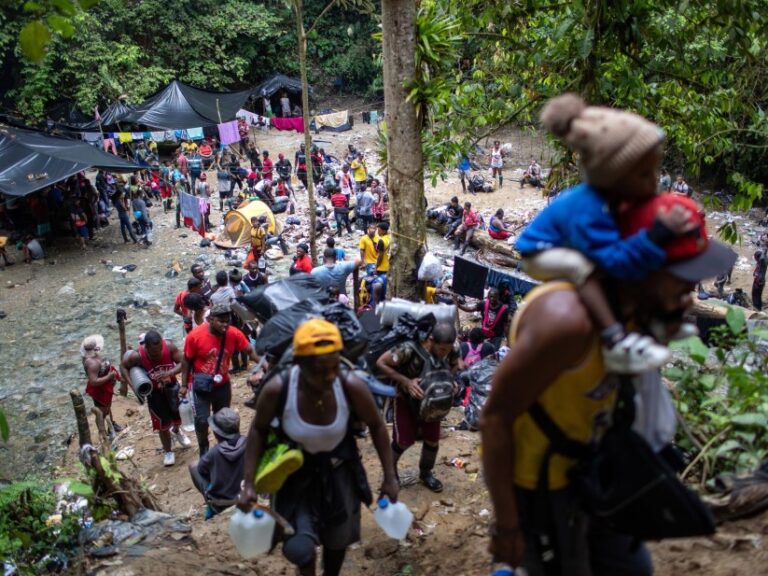 Advierten que la migración por la selva panameña hacia EEUU «no se va a parar»