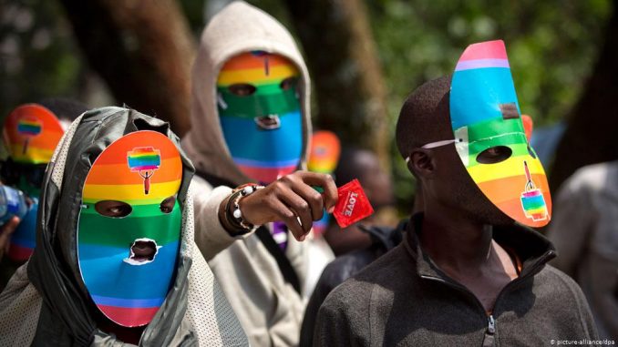Acusan a la primera persona en Uganda de «homosexualidad con agravantes» castigada con pena de muerte