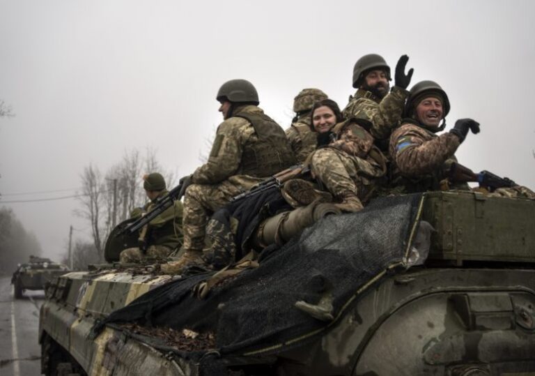 El ejército ruso reivindica un avance de 3 kms en el noreste de Ucrania