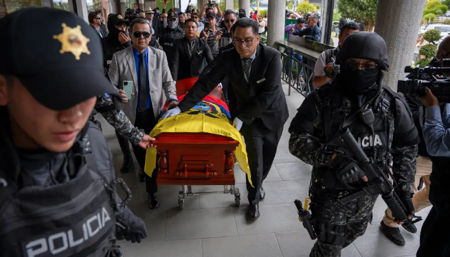 Las fricciones familiares empañan el funeral de Fernando Villavicencio