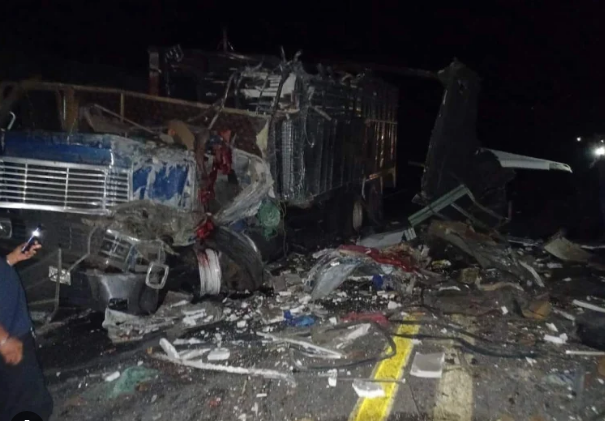 LISTA de venezolanos heridos en accidente entre tráiler y autobús en Oaxaca