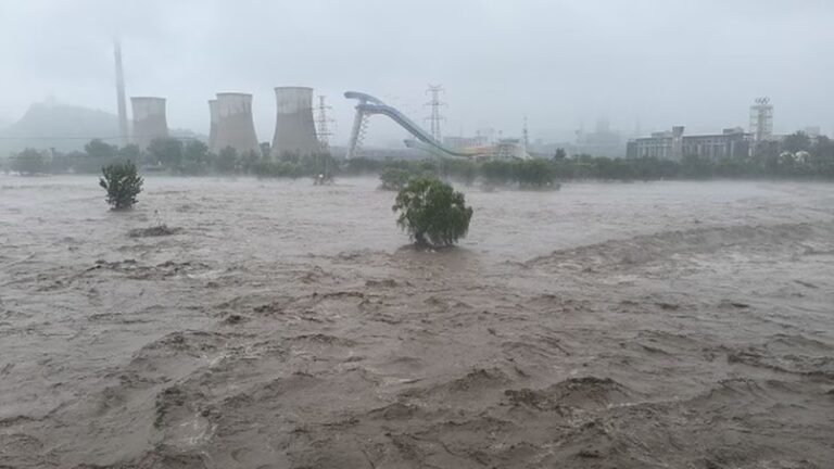 Al menos 20 muertos y 19 desaparecidos dejan fuertes tormentas en China