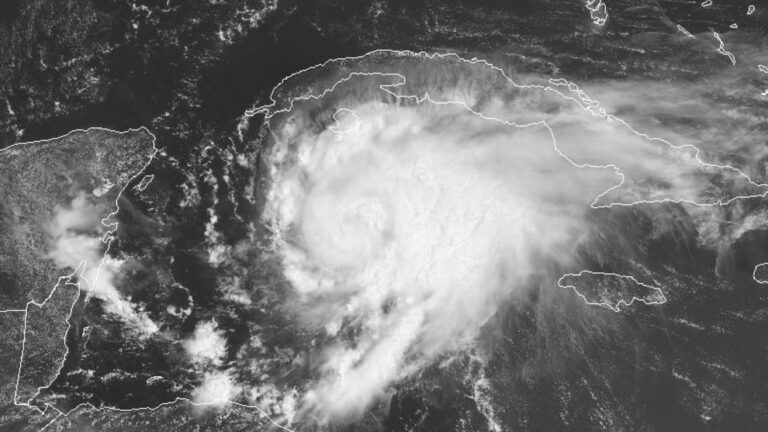 Tres tormentas tropicales reactivan temporada ciclónica en el Caribe y Atlántico central
