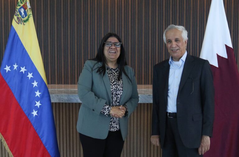 Canciller de Catar arriba a Venezuela para afianzar relaciones