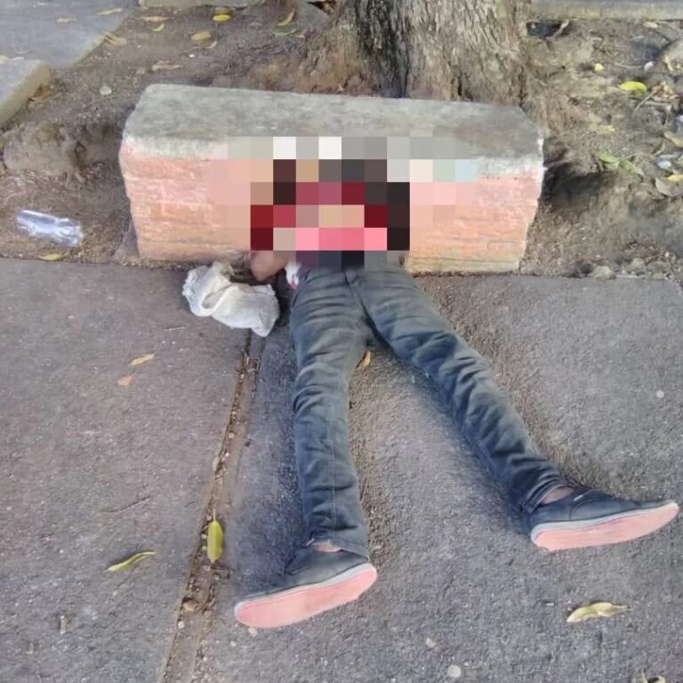 Localizan el cadáver de un hombre golpeado en una plaza de Valera