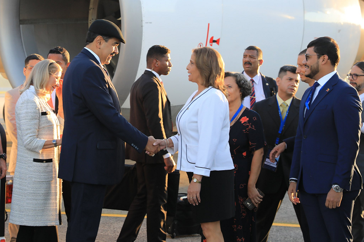 Nicolás Maduro llegó a Cuba para participar en la Cumbre del G77 + China