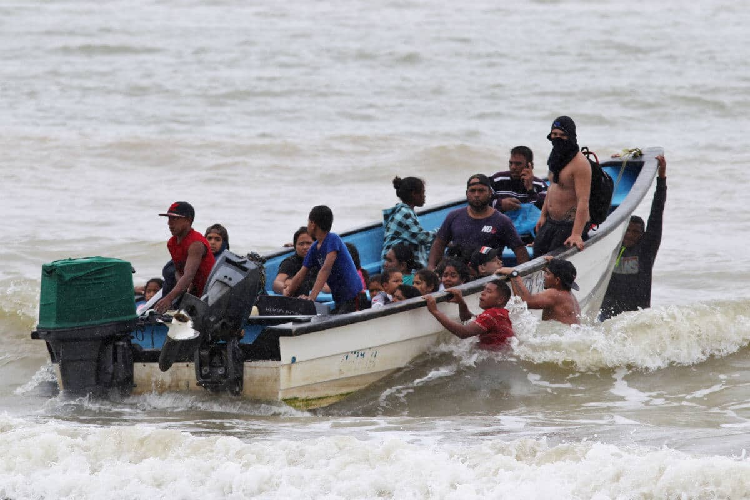 Venezolanos que habían sido deportados volvieron a emigrar ilegalmente a Trinidad y Tobago