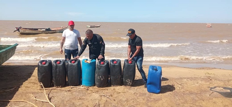 Sipef detecta en costas de El Cocuy embarcación con 420 litros de combustible para avioneta