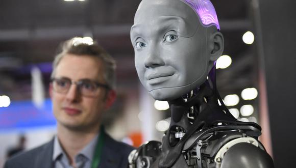 Un robot humanoide advierte sobre el futuro de la humanidad