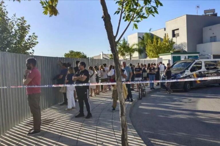 Un alumno de 14 años hiere con arma blanca a cinco personas en una escuela española