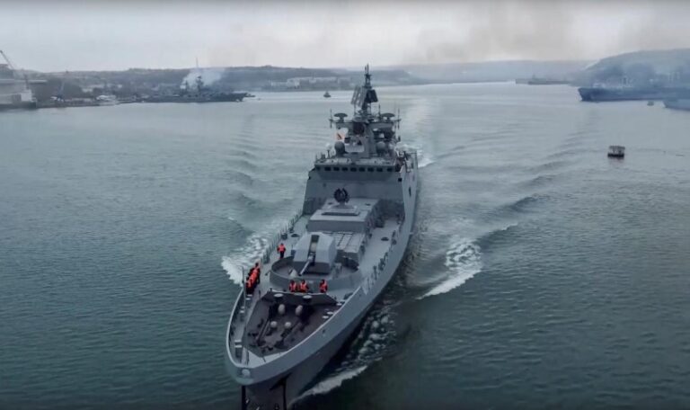 Ucrania bombardea cuartel general de flota rusa en Crimea
