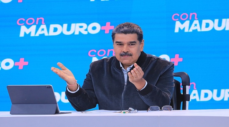 Maduro destinará ingresos extraordinarios de Venezuela a organizaciones comunales
