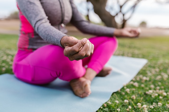 El yoga es el ejercicio físico más efectivo para calmar la ansiedad, según la ciencia