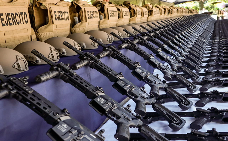 ¡ÚLTIMA HORA! |Lote de armas de guerra fue robado este miércoles de la Base Naval «Juan Crisóstomo Falcón» en Paraguaná