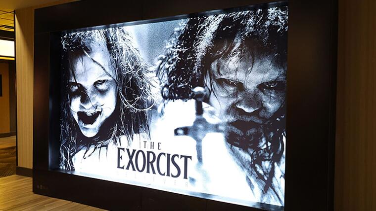 Hombre muere en sala de cine mientras se proyectaba “El Exorcista”