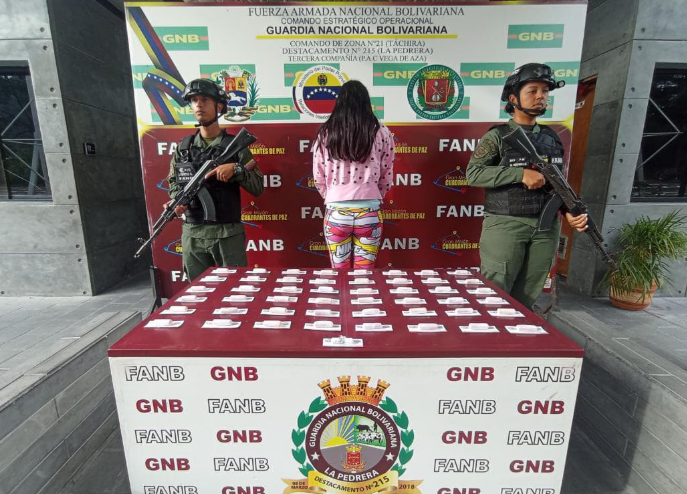 GNB detiene a valenciana que transportaba en su estómago 49 dediles de cocaína