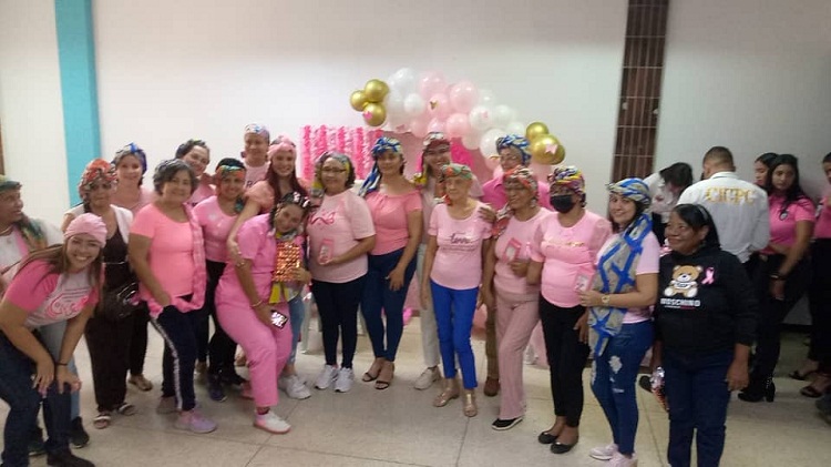 Unidad de Quimioterapia del Hospital de Coro compartió con pacientes con cáncer de mama