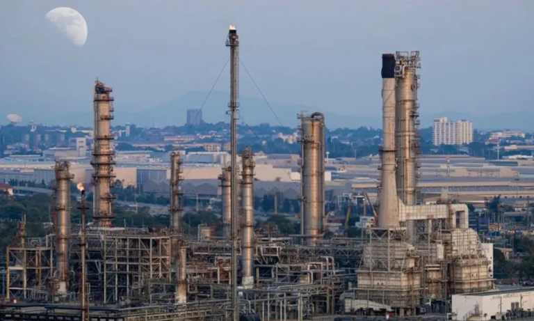 Bloomberg| Alivio de sanciones a Venezuela representa competencia más dura para refinerías chinas