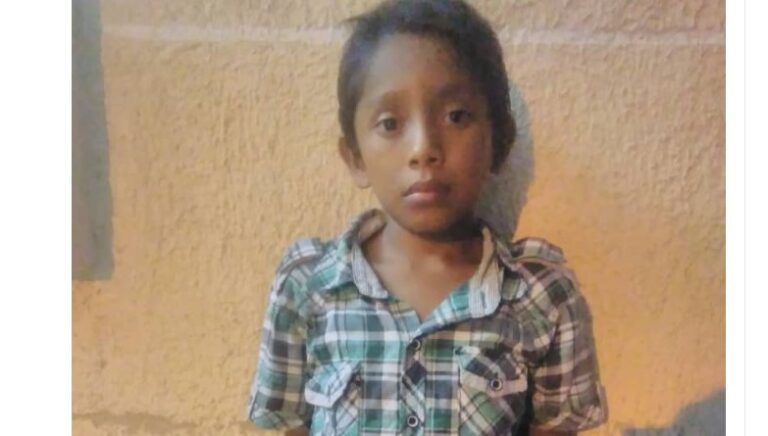 Zulia: Niño de 9 años está en busca de sus familiares
