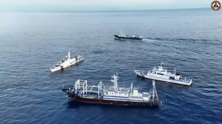 Filipinas convoca al embajador chino tras colisión de barcos