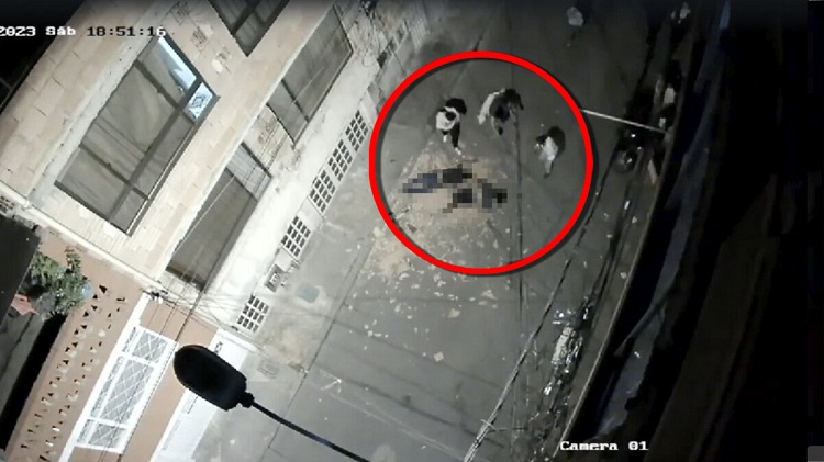 Vídeo: Pareja cae desde la terraza de un cuarto piso en Bogotá