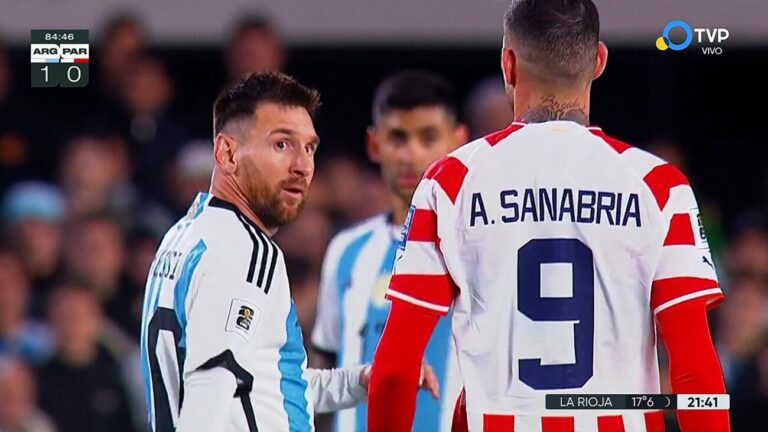 Escupieron a Messi en partido contra Paraguay