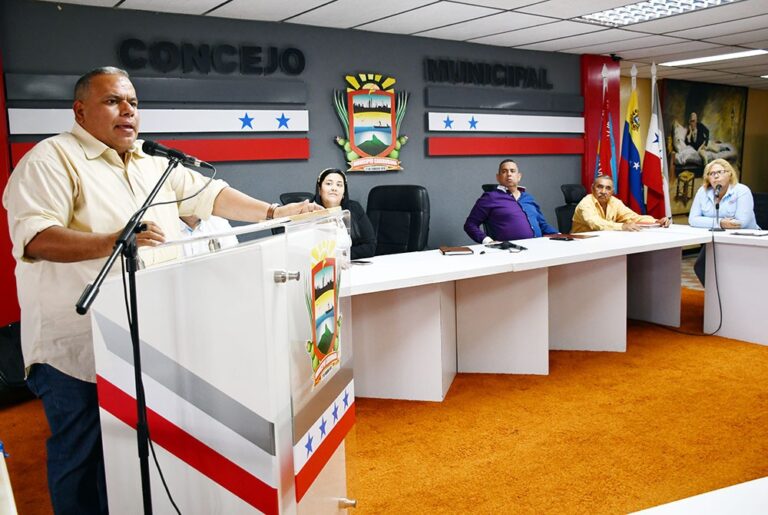 Alcalde Abel Petit decreta a Carirubana libre para la inversión en telecomunicaciones