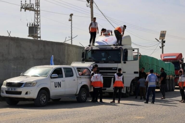 La ONU advierte de que su ayuda a Gaza puede quedar paralizada por la falta de combustible