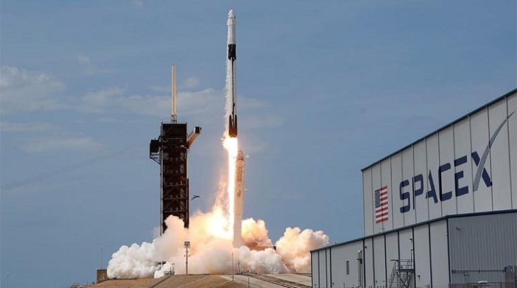 Falcon 9 lanza 21 satélites Starlink órbita desde California