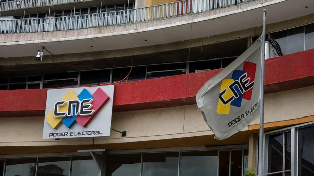 CNE suspende la tarjeta del MAS para las elecciones presidenciales